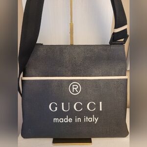 Authentic Gucci Logo Crossbody Black and Cream Unisex Messenger Tote Bag